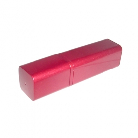 taser rouge à lèvre 2.jpg