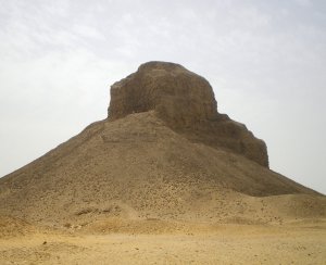 Black_Pyramid_of_Amenemhat_III..JPG