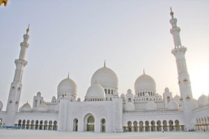 UAE_Abu_dhabi_mosque.jpg