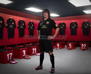 puyol_away.jpg