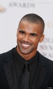 832646-il-suffit-a-shemar-moore-de-sourire-580x0-2.jpg