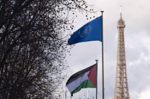 Le-drapeau-palestinien-hisse-a-l-Unesco_article_main.jpg