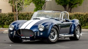 shelby-cobra-427-used-in-ford-v-ferrari-filming.jpg