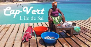 Cap-vert-ile-de-sal-les-pieds-dans-le-vide.jpg