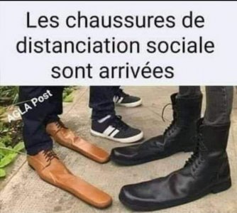 Meme-humour-chaussures-distanciation-sociale-ff7b6-7f03a.jpg