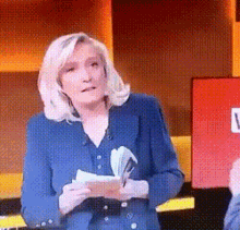 marine-lepen-travolta.gif