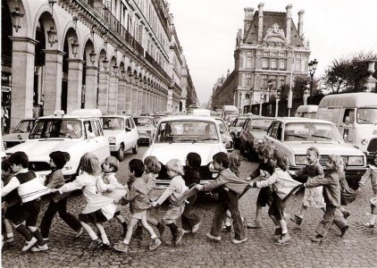 4969107c610f1e1dbd9304dbf23b19f5--robert-doisneau-robert-mapplethorpe.jpg