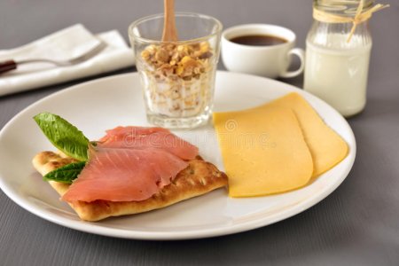 petit-déjeuner-suédois-55697693 (1).jpg