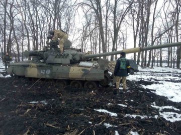 The Territorial Defense Forces captured a Russian T-80U tank and 9P140 Uragan MRLS-2.jpg