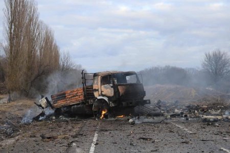 Destroyed Russian supply convoy in Chernigiv region (4).jpg