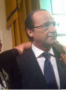 accolade francois hollande.jpg