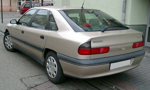 1200px-Renault_Safrane_rear_20080222.jpg