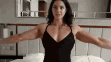 muscle-girl-female-muscle.gif