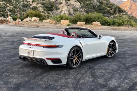 2021-porsche-911-turbo-s-cabriolet-002.jpg