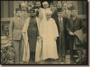 1947 - Abdelkrim and some Maghreb BureauSS.jpg