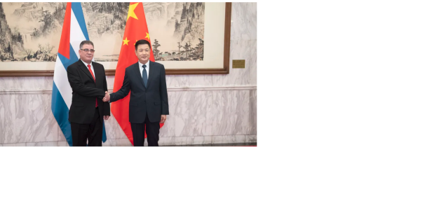 Le ministre cubain de l'Intérieur, Lazaro Alberto Alvarez Casas, en visite à Pékin (Chine) le ...png