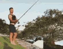 23_01_00_fishing-sassy.gif