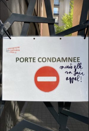 Porte condamnée.jpg