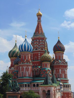 768px-Saint_Basil_Cathedral,_Moscow.jpg