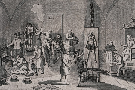 Macabre_scene_inside_Spanish_Inquisition_torture_chamber_Wellcome_V0041650.png