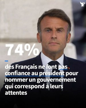 Macron 74_.jpg