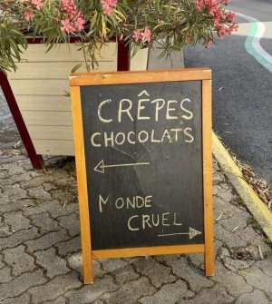 Crêpe versus monde .jpg