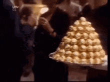 14_22_32_ferrero_ambassador.gif