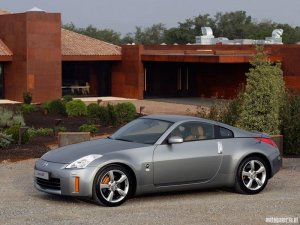 nissan_350z_2006_01_s.jpg