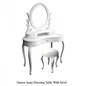 meuble-coiffeuse-sculptee-queen-anne-blanche-et-pouf.jpg